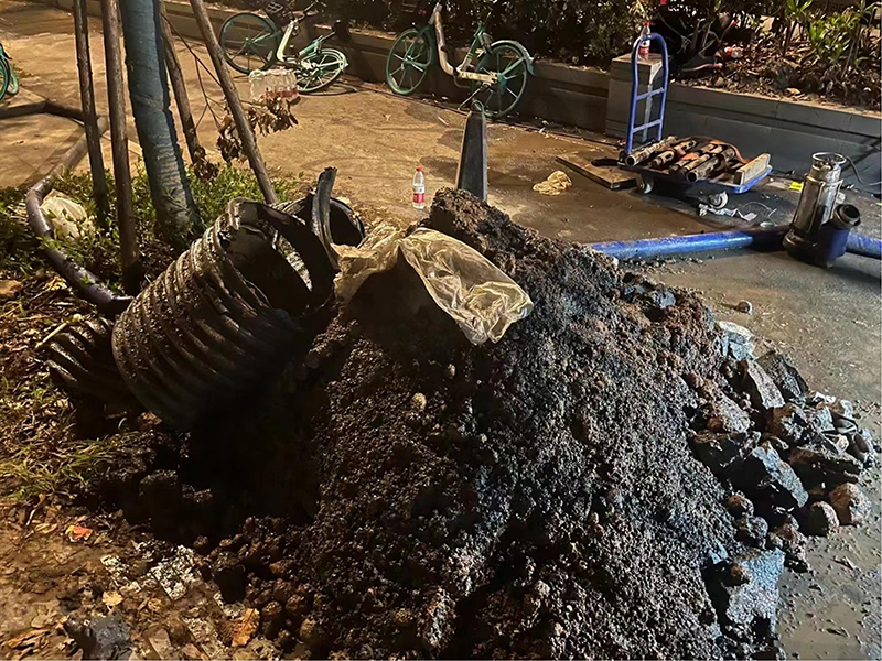 红谷滩本地下水道疏通师傅，不通不收费【距您500米】